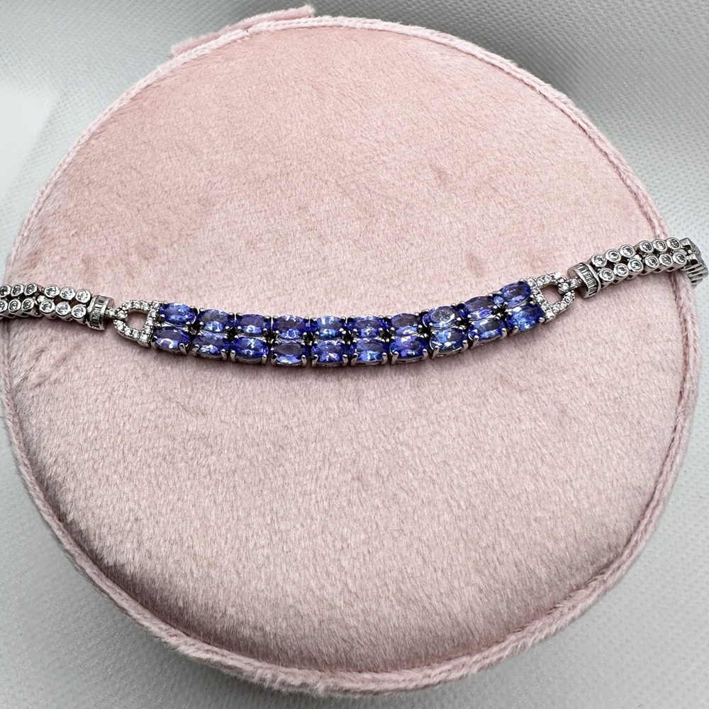 Drip yourself out in tanzanite! Bracelet in solid sterling silver